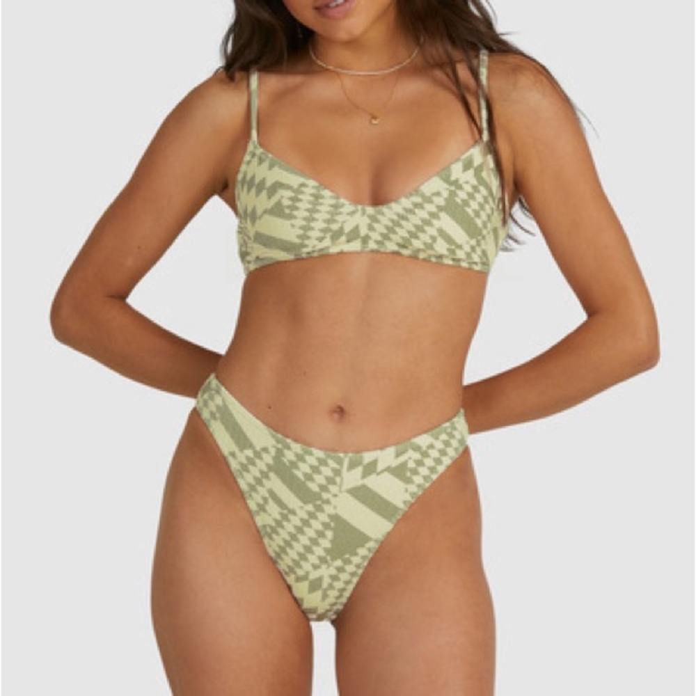 🔥🔥BILLABONG - STATIC V BRALETTE HAVANA BIKINI SET🔥🔥 - Picture 6 of 9